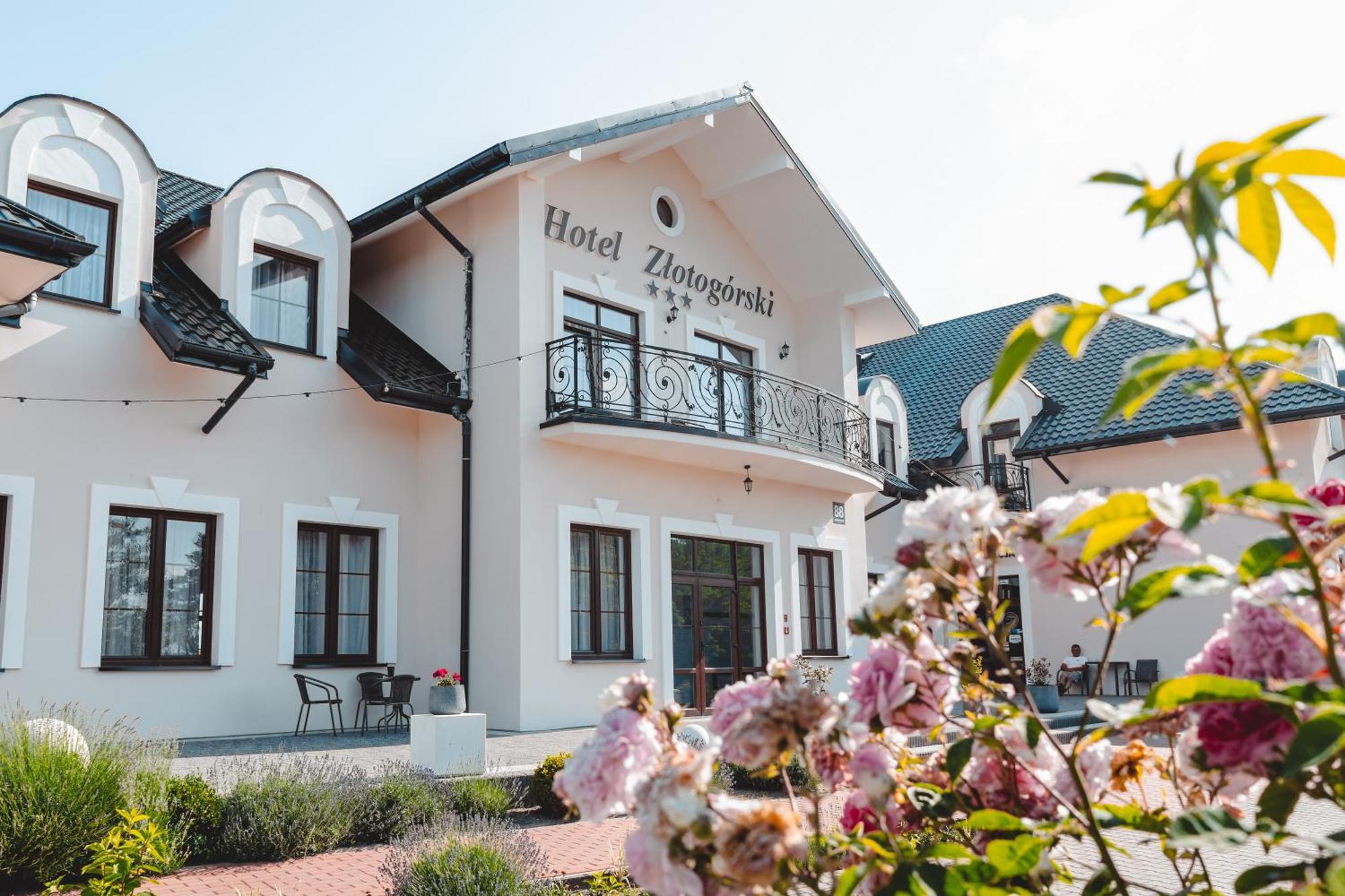 Hotel Zlotogorski Koscielec エクステリア 写真